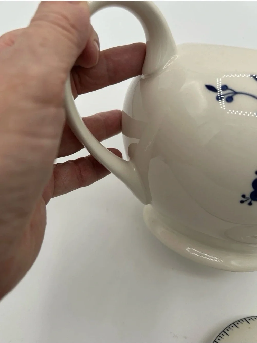 Blue And White Churchill Finlandia Teapot Coffee Pot Made In Stafford England